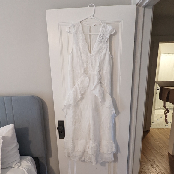 Linen and lace Stevie May Romper - Picture 2 of 3